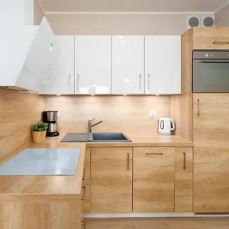 Przystan Kolo Brzegu