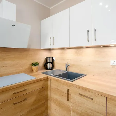 Przystan Kolo Brzegu * Kołobrzeg