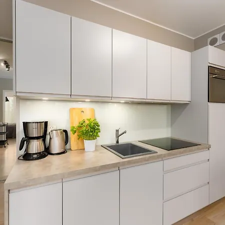 Przystan Kolo Brzegu Kołobrzeg